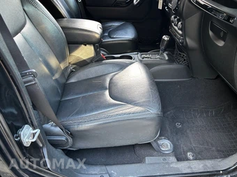 2014 Jeep Wrangler Unlimited Altitude Edition - miniatura 31