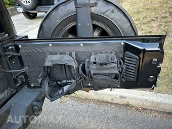 2014 Jeep Wrangler Unlimited Altitude Edition - miniatura 37