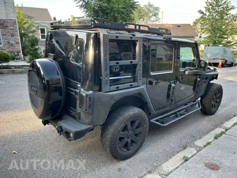 2014 Jeep Wrangler Unlimited Altitude Edition - miniatura 5