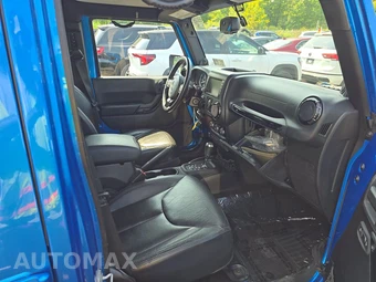 2014 Jeep Wrangler Unlimited Altitude Edition - miniatura 8