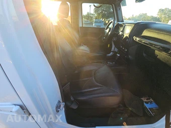 2014 Jeep Wrangler Unlimited Altitude Edition - miniatura 8