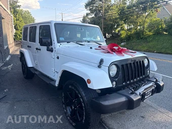 2014 Jeep Wrangler Unlimited Altitude Edition - miniatura 3