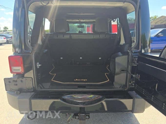 2014 Jeep Wrangler Unlimited Dragon Edition - miniatura 11