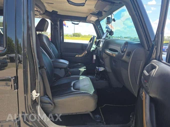 2014 Jeep Wrangler Unlimited Dragon Edition - miniatura 15