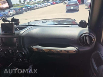 2014 Jeep Wrangler Unlimited Dragon Edition - miniatura 16