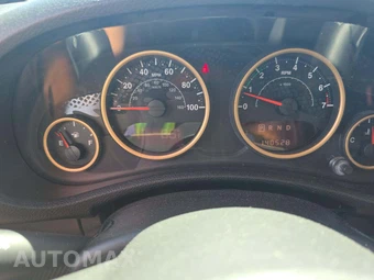 2014 Jeep Wrangler Unlimited Dragon Edition - miniatura 6