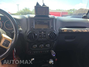 2014 Jeep Wrangler Unlimited Dragon Edition - miniatura 7