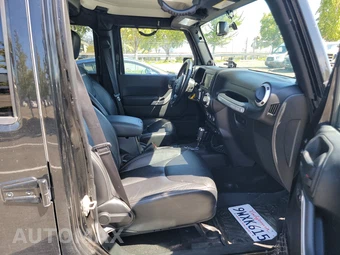 2014 Jeep Wrangler Unlimited Rubicon - miniatura 14