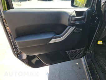 2014 Jeep Wrangler Unlimited Rubicon - miniatura 15