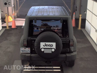2014 Jeep Wrangler Unlimited Rubicon - miniatura 6