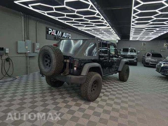 2014 Jeep Wrangler Unlimited Rubicon - miniatura 3
