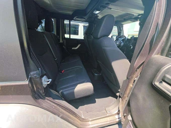2014 Jeep Wrangler Unlimited Rubicon - miniatura 16