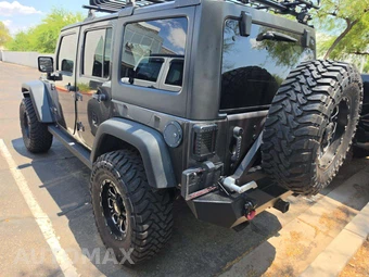 2014 Jeep Wrangler Unlimited Rubicon - miniatura 2