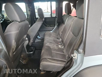 2014 Jeep Wrangler Unlimited Rubicon – miniatura 13