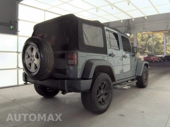 2014 Jeep Wrangler Unlimited Rubicon – miniatura 4