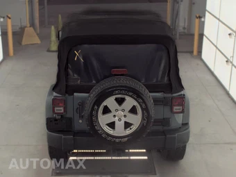 2014 Jeep Wrangler Unlimited Rubicon – miniatura 5