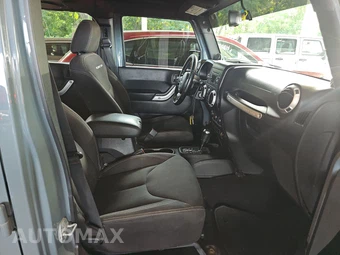 2014 Jeep Wrangler Unlimited Rubicon – miniatura 8