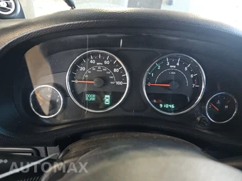 2014 Jeep Wrangler Unlimited Rubicon - miniatura 12