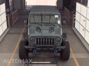 2014 Jeep Wrangler Unlimited Rubicon - miniatura 2