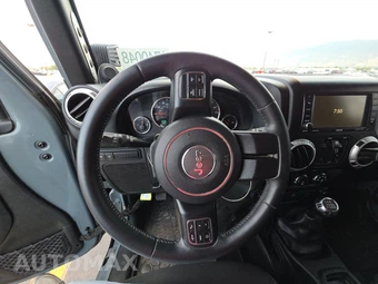 2014 Jeep Wrangler Unlimited Rubicon - miniatura 10