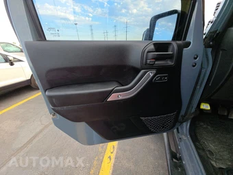 2014 Jeep Wrangler Unlimited Rubicon - miniatura 9