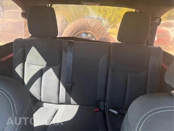 2014 Jeep Wrangler Unlimited Rubicon - miniatura 11