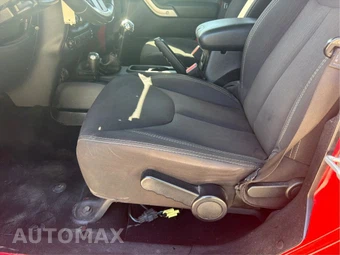 2014 Jeep Wrangler Unlimited Rubicon - miniatura 26