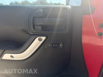 2014 Jeep Wrangler Unlimited Rubicon - miniatura 32