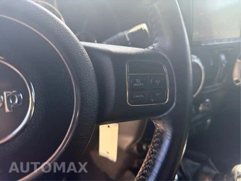 2014 Jeep Wrangler Unlimited Rubicon - miniatura 33