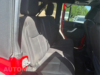 2014 Jeep Wrangler Unlimited Rubicon - miniatura 35
