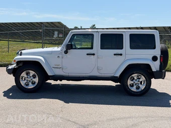 2014 Jeep Wrangler Unlimited Sahara - miniatura 2
