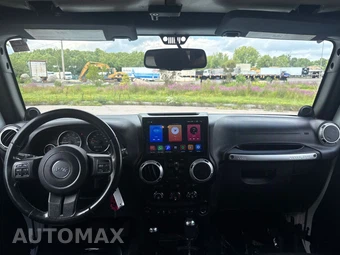 2014 Jeep Wrangler Unlimited Sahara - miniatura 21