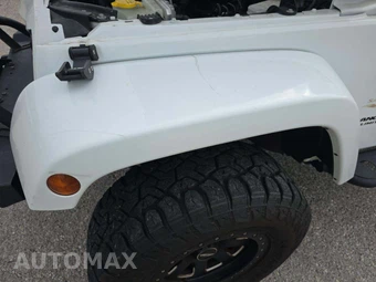 2014 Jeep Wrangler Unlimited Sahara - miniatura 20