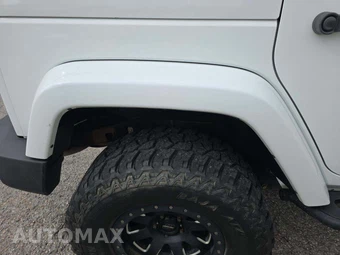 2014 Jeep Wrangler Unlimited Sahara - miniatura 25