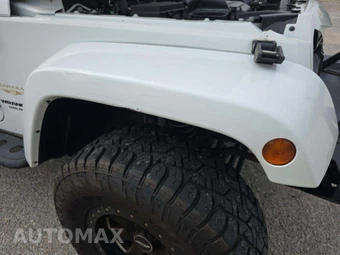 2014 Jeep Wrangler Unlimited Sahara - miniatura 26