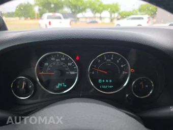 2014 Jeep Wrangler Unlimited Sahara - miniatura 6