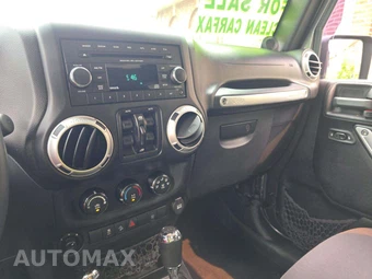 2014 Jeep Wrangler Unlimited Sahara - miniatura 10