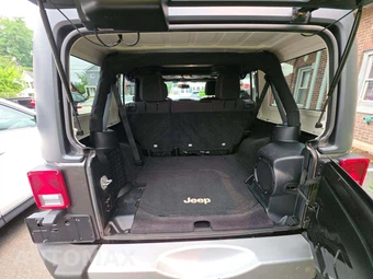 2014 Jeep Wrangler Unlimited Sahara - miniatura 14