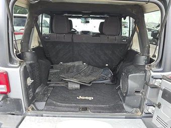 2014 Jeep Wrangler Unlimited Sahara - miniatura 16