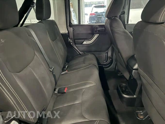 2014 Jeep Wrangler Unlimited Sahara - miniatura 12
