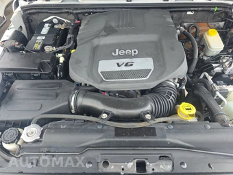 2014 Jeep Wrangler Unlimited Sahara - miniatura 15