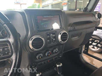 2014 Jeep Wrangler Unlimited Sahara - miniatura 10