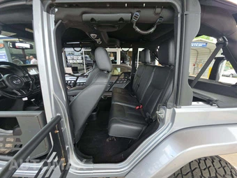 2014 Jeep Wrangler Unlimited Sahara - miniatura 13