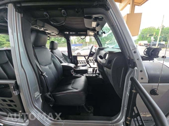 2014 Jeep Wrangler Unlimited Sahara - miniatura 18