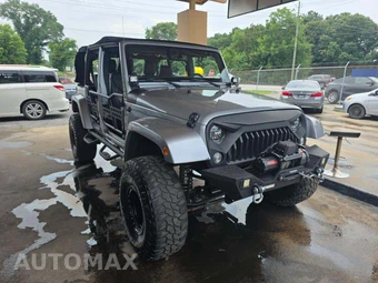 2014 Jeep Wrangler Unlimited Sahara - miniatura 4