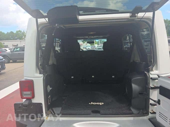 2014 Jeep Wrangler Unlimited Sahara - miniatura 14