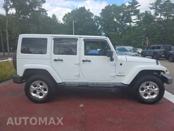 2014 Jeep Wrangler Unlimited Sahara - miniatura 4