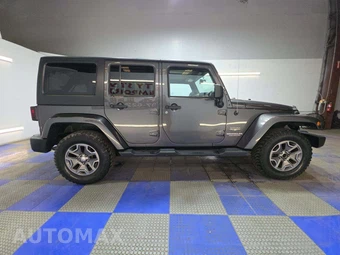 2014 Jeep Wrangler Unlimited Sahara - miniatura 4