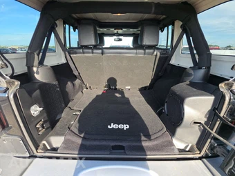 2014 Jeep Wrangler Unlimited Sahara - miniatura 16