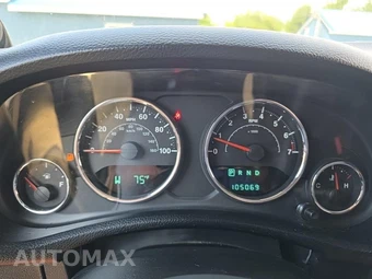 2014 Jeep Wrangler Unlimited Sahara - miniatura 15